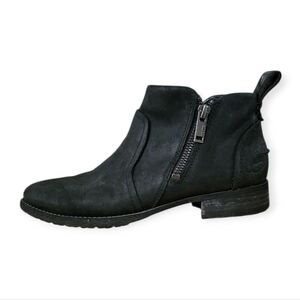 UGG Leather Black Winter Fall Preppy Waterproof Office City Chic Booties Woman's